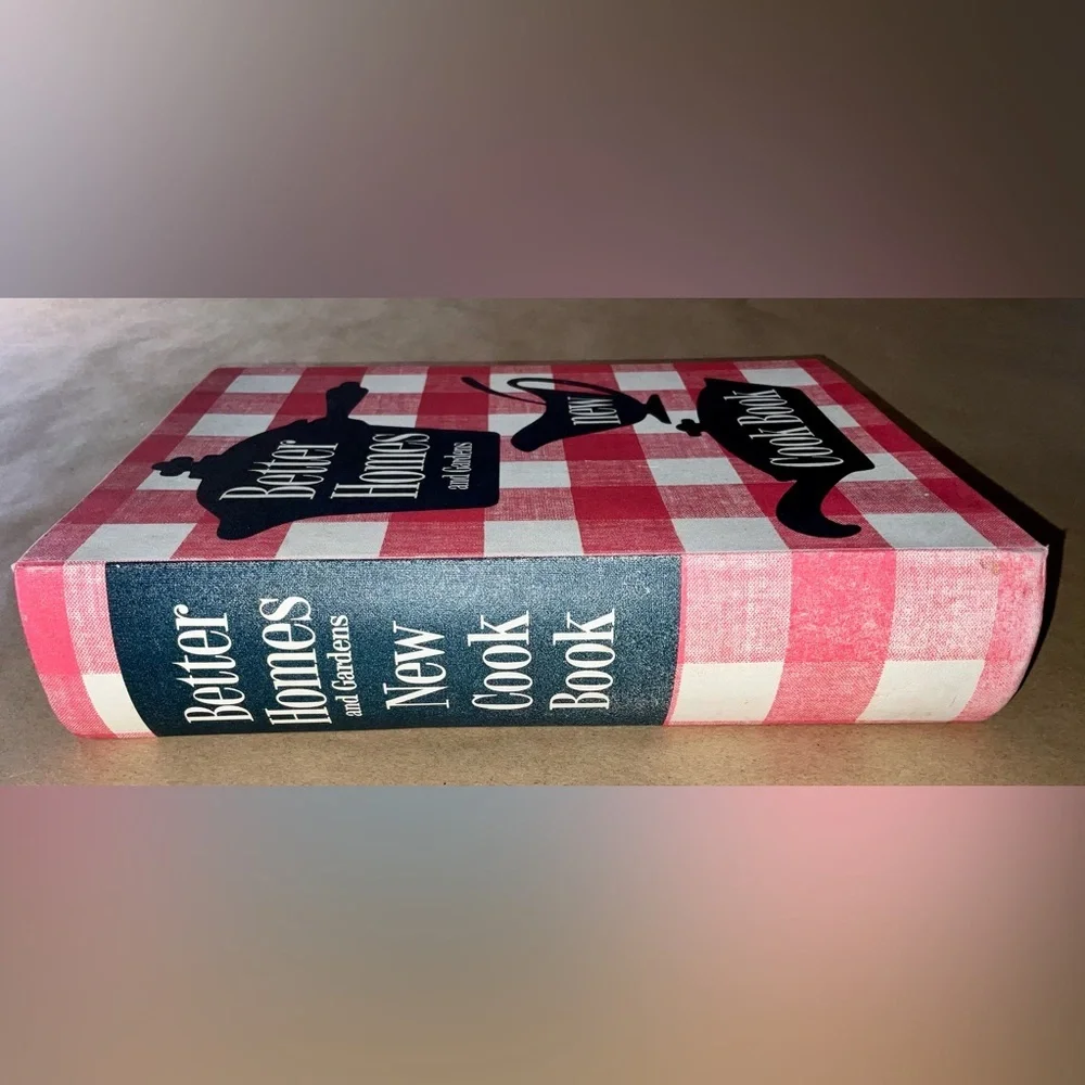 Better Homes and Gardens Cook Book - vintage 1953 - First Edition/Sixth Printing